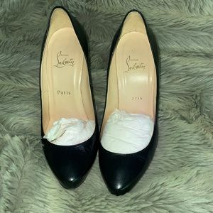 Christian Louboutin black leather pump